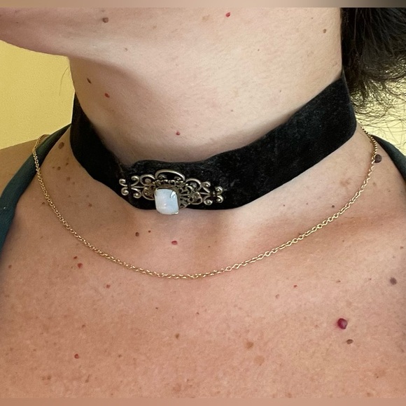 Vintage Black Velvet choker with Opal Victorian - Picture 1 of 12